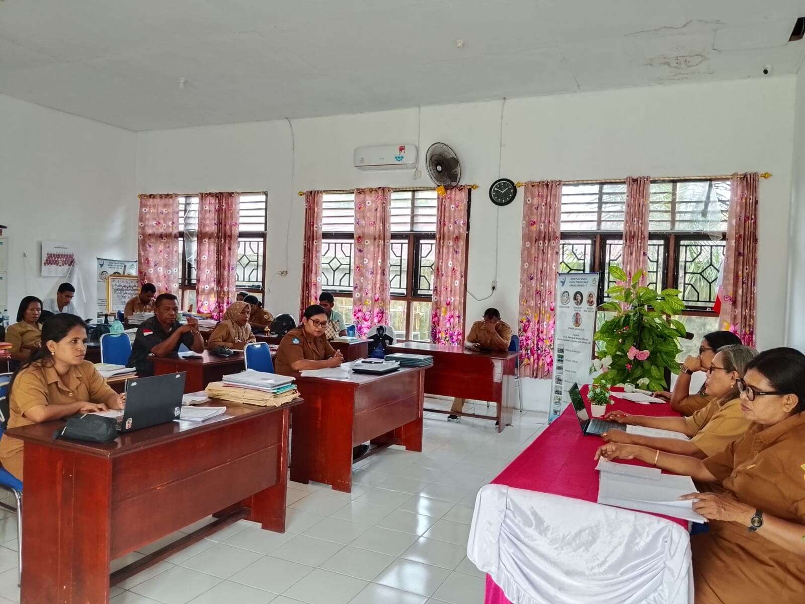 Rapat Bersama Kepala Sekolah Asesmen Sumatif Akhir Sekolah Tahun Ajaran 2025/2026